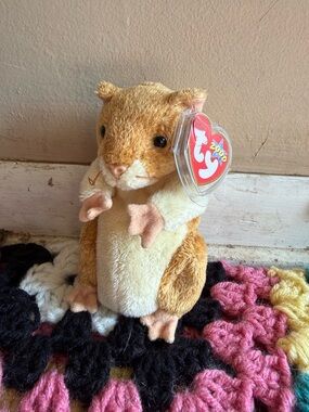 Ty Retired Pellet Hamster Beanie Baby with Original Tags and ERRORS